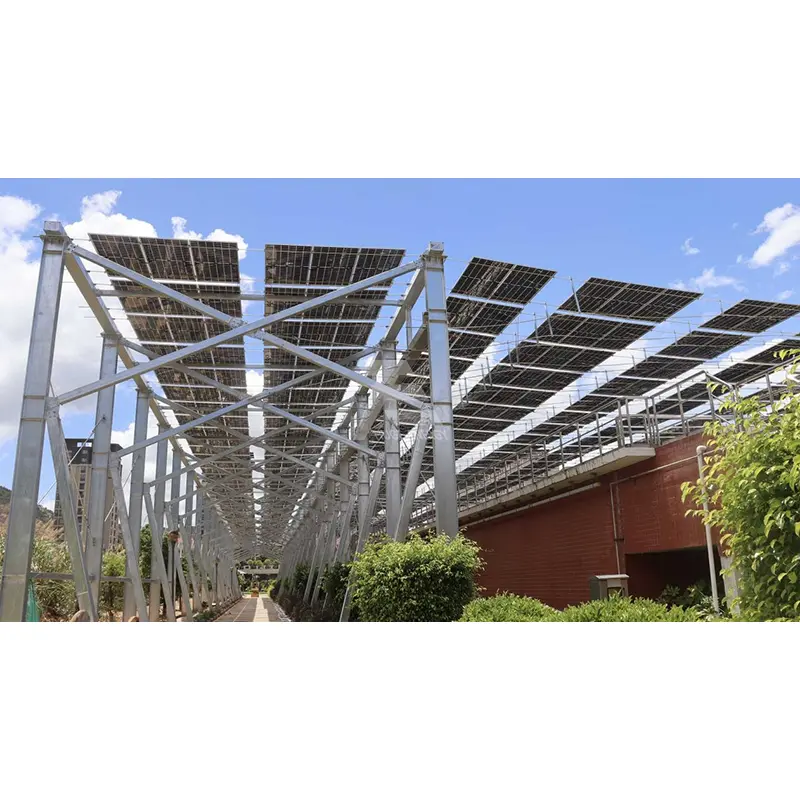 Aarde-zonne-montagesysteem met dubbele palen